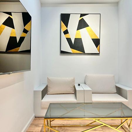 City Center - Next To Holiday Inn -2Br Apartment Tbilisi Zewnętrze zdjęcie