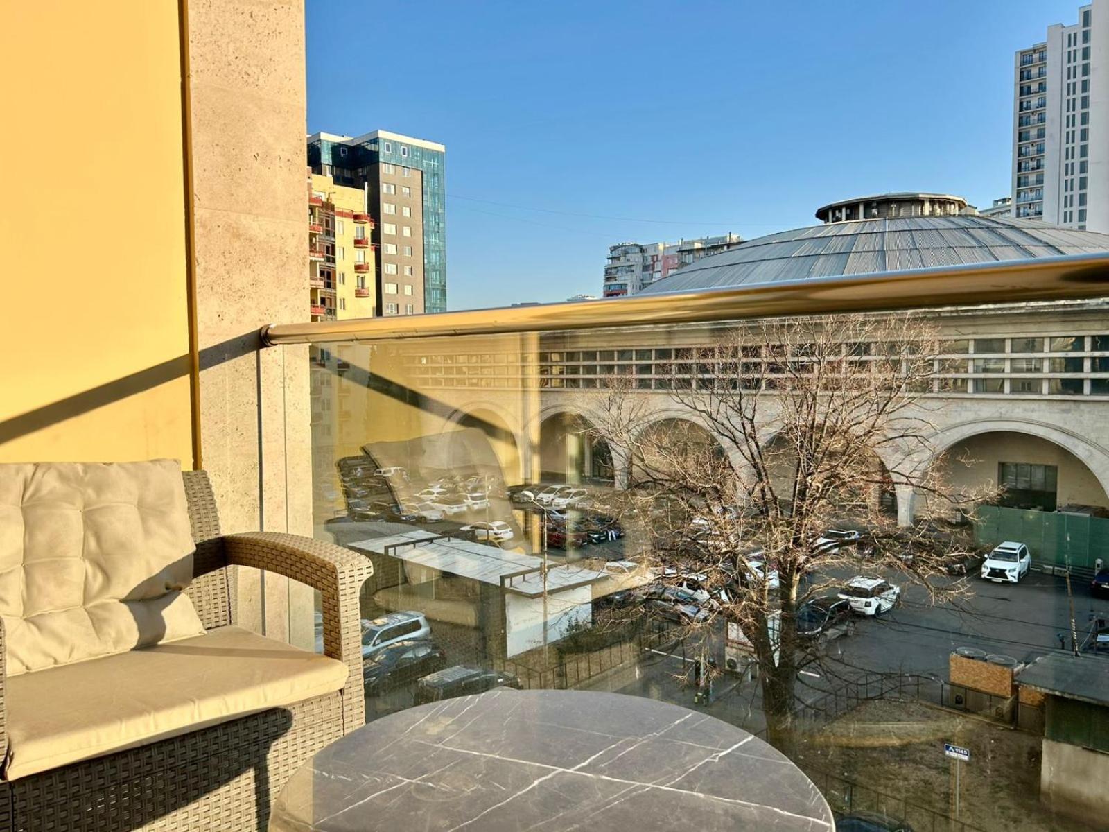 City Center - Next To Holiday Inn -2Br Apartment Tbilisi Zewnętrze zdjęcie