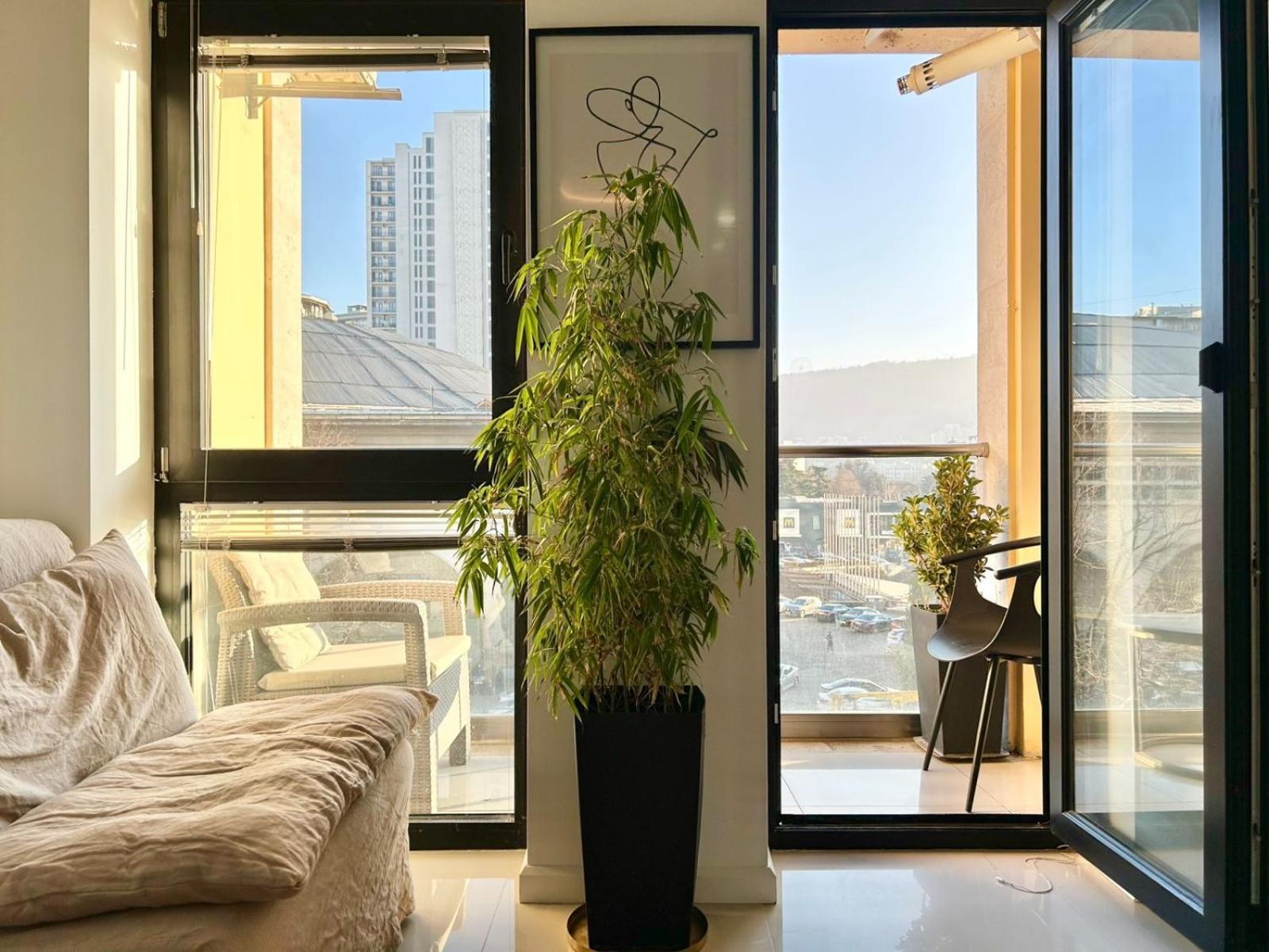City Center - Next To Holiday Inn -2Br Apartment Tbilisi Zewnętrze zdjęcie
