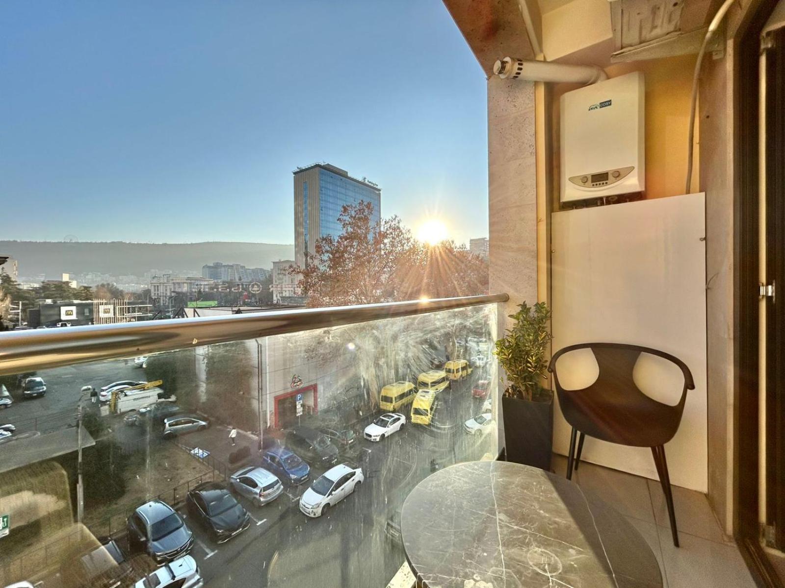 City Center - Next To Holiday Inn -2Br Apartment Tbilisi Zewnętrze zdjęcie