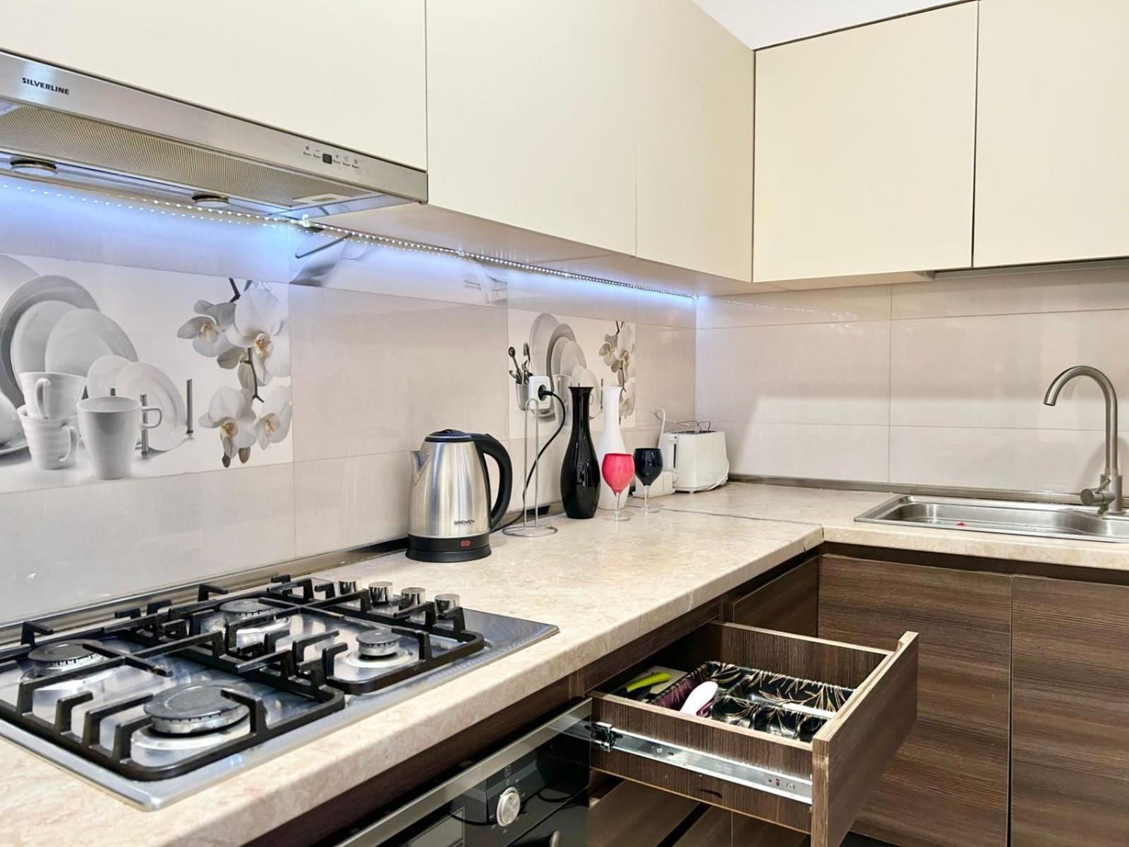 City Center - Next To Holiday Inn -2Br Apartment Tbilisi Zewnętrze zdjęcie