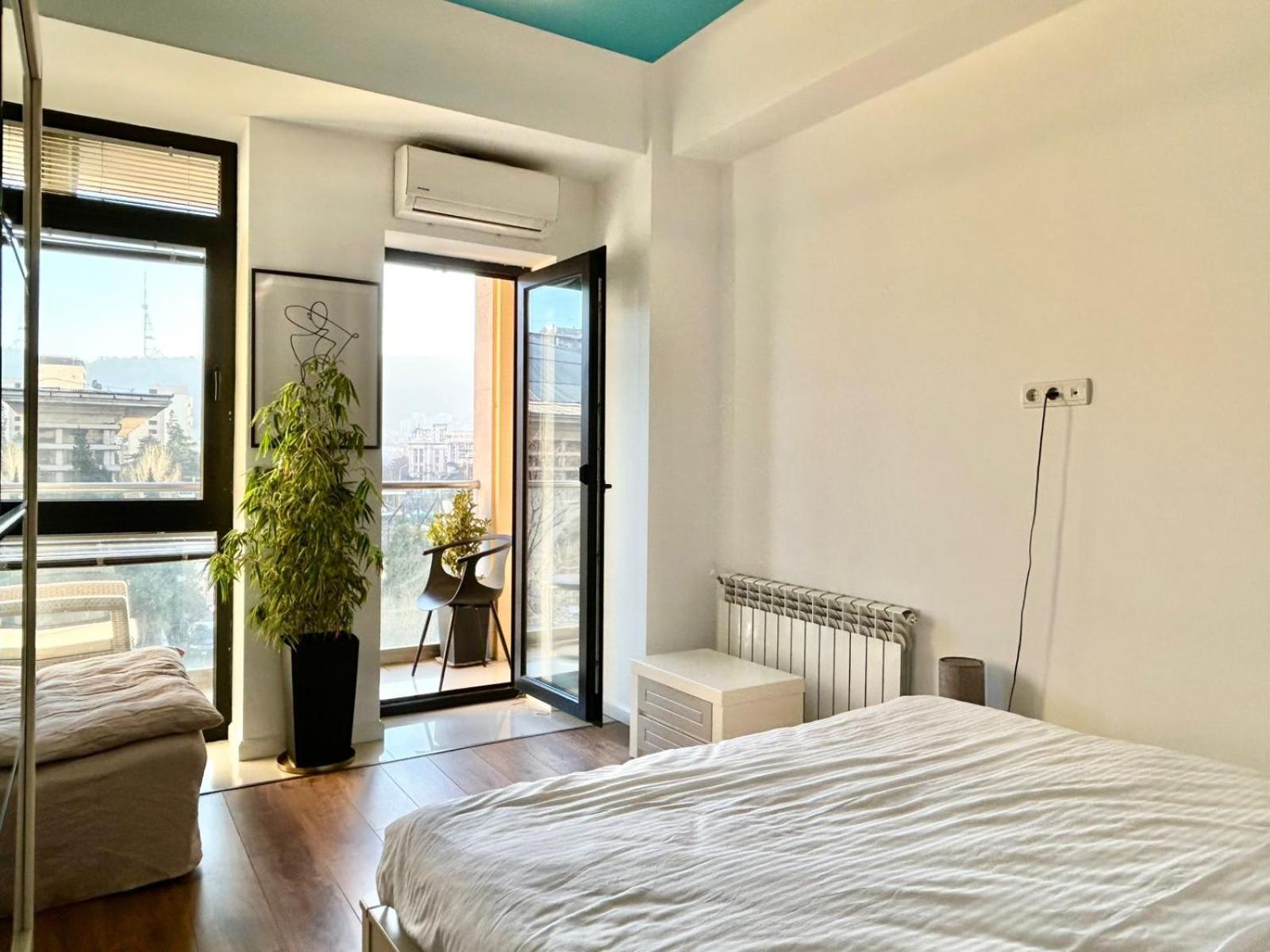 City Center - Next To Holiday Inn -2Br Apartment Tbilisi Zewnętrze zdjęcie