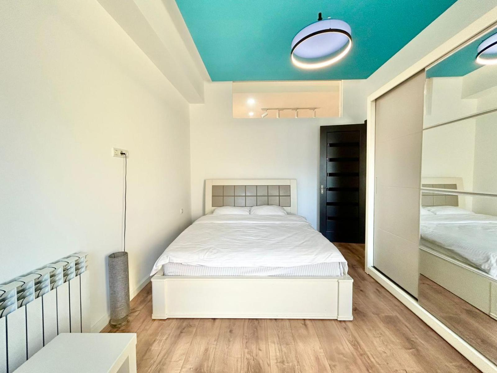 City Center - Next To Holiday Inn -2Br Apartment Tbilisi Zewnętrze zdjęcie