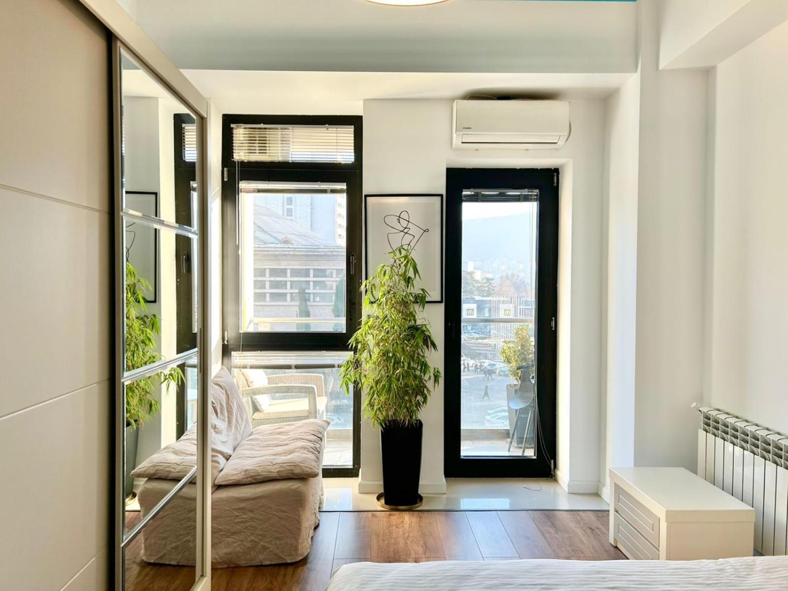 City Center - Next To Holiday Inn -2Br Apartment Tbilisi Zewnętrze zdjęcie