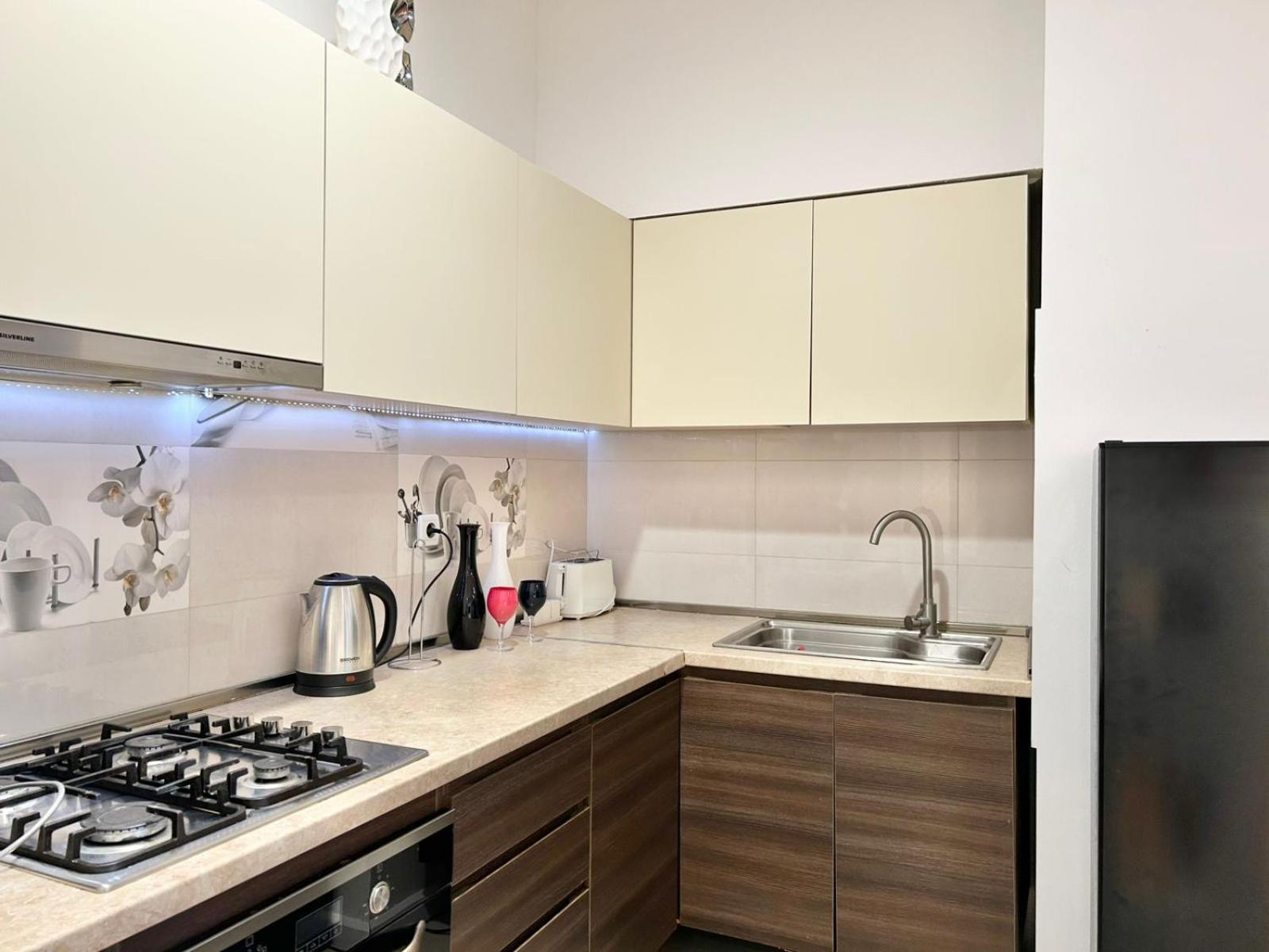City Center - Next To Holiday Inn -2Br Apartment Tbilisi Zewnętrze zdjęcie