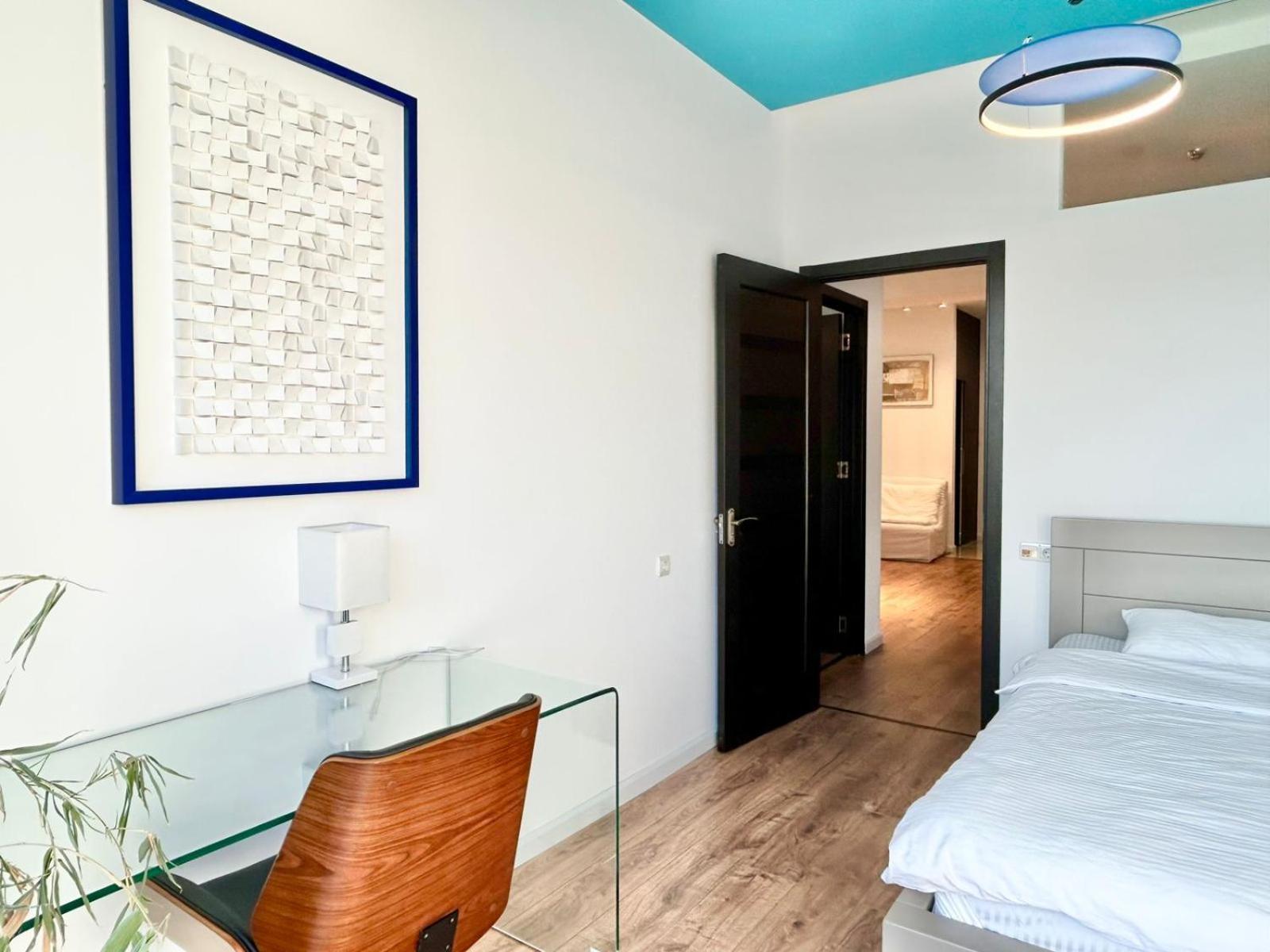 City Center - Next To Holiday Inn -2Br Apartment Tbilisi Zewnętrze zdjęcie